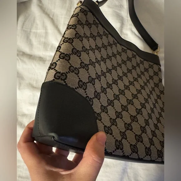 Authentic Gucci black/gray logo canvas shoulder bag - Picture 5 of 17